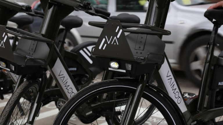 Circumvesuviana, con ‘Vaimoo’ noleggio bici elettrica in 13 stazioni: si parte da Torre del Greco