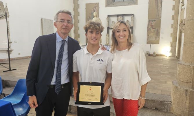 Il giovanissimo campione di WingFoil Ernesto De Amicis sarà testimonial di Napoli Capitale Europea dello Sport