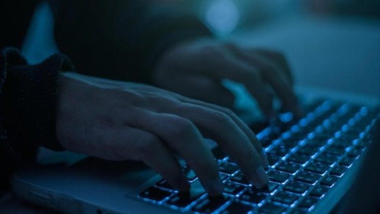 Parte da Napoli il progetto-pilota per informare i giovani sui pericoli del web
