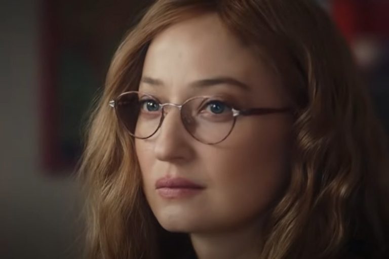 L’Amica Geniale 4 su RAI 1, il finale di stagione: anticipazioni dell’ultima puntata del 9 dicembre L’Amica Geniale 4 su RAI 1, il finale di stagione: anticipazioni dell’ultima puntata del 9 dicembre