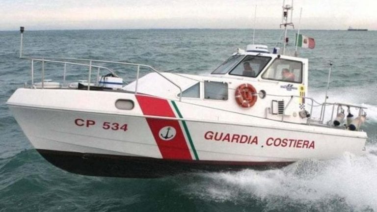 Case abusive al mare, maxisequestro nel Casertano: sigilli a 25 immobili Case abusive al mare, maxisequestro nel Casertano: sigilli a 25 immobili
