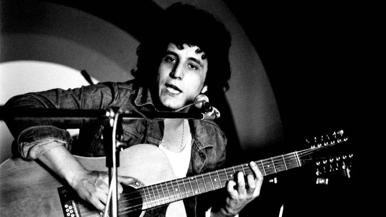 Napoli, 10 anni dopo tour sulle tracce di Pino Daniele