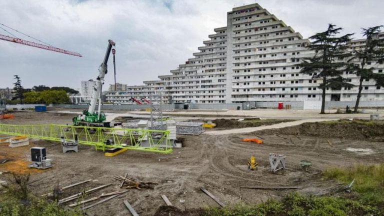 Scampia, lunedì al via la demolizione della Vela Gialla