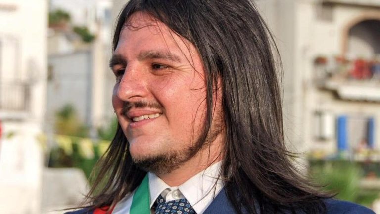 Bacoli, proiettile in busta chiusa al comando dei vigili. Il sindaco: “Atto indimidatorio”