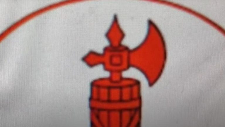 Comunali, in un paesino dell’Irpinia record di liste farlocche. E tra i simboli un fascio littorio