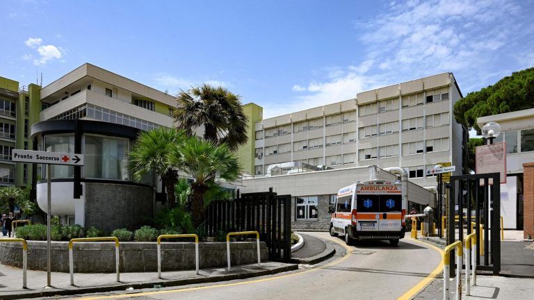Morta donna ustionata in casa ad Acerra, sarebbe stato il compagno ad appiccare le fiamme