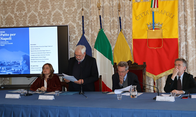 Presentato lo studio sul Patto per Napoli dell’Osservatorio Economia e Società Napoli Presentato lo studio sul Patto per Napoli dell’Osservatorio Economia e Società Napoli