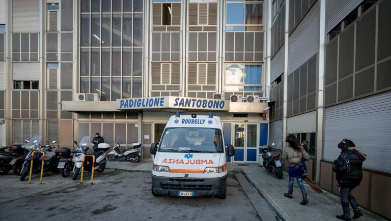 Bimba di 3 anni cade dalla finestra di casa nel Casertano, salva Bimba di 3 anni cade dalla finestra di casa nel Casertano, salva