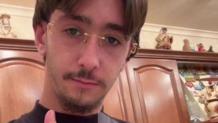 Si consegna Vincenzo Zerobio, unico latitante nell’inchiesta sugli omicidi Tufano e Durante Si consegna Vincenzo Zerobio, unico latitante nell’inchiesta sugli omicidi Tufano e Durante