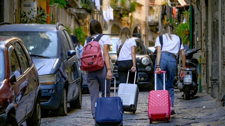 Centro storico, stop iperturismo: approvata la delibera salva residenti