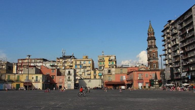 Corpus Domini a Napoli in diretta su Canale 21