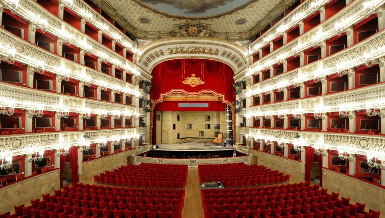 Da Martone a Marina Abramovic, il San Carlo presenta la nuova Stagione lirica Da Martone a Marina Abramovic, il San Carlo presenta la nuova Stagione lirica