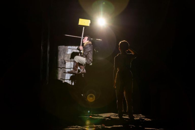 Nel cortile dell’Istituto Froebeliano applausi per i giovanissimi artisti di “Lo show delle macerie” Nel cortile dell’Istituto Froebeliano applausi per i giovanissimi artisti di “Lo show delle macerie”