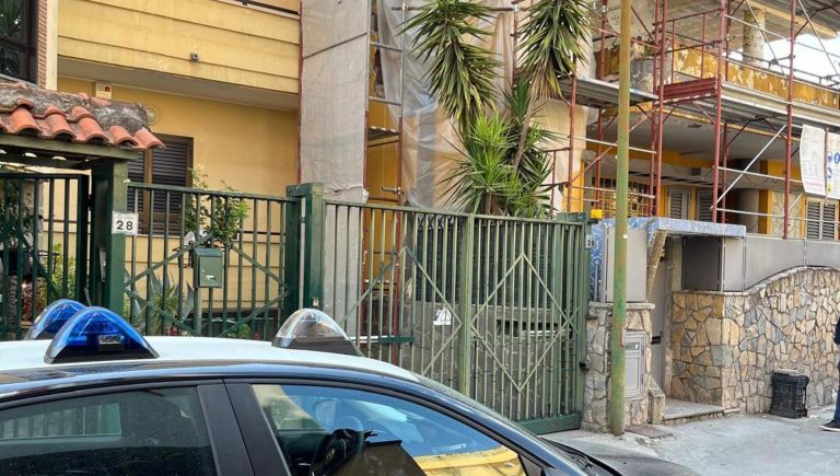 Poggiomarino, operaio precipita da un’altezza di tre metri e muore sul colpo