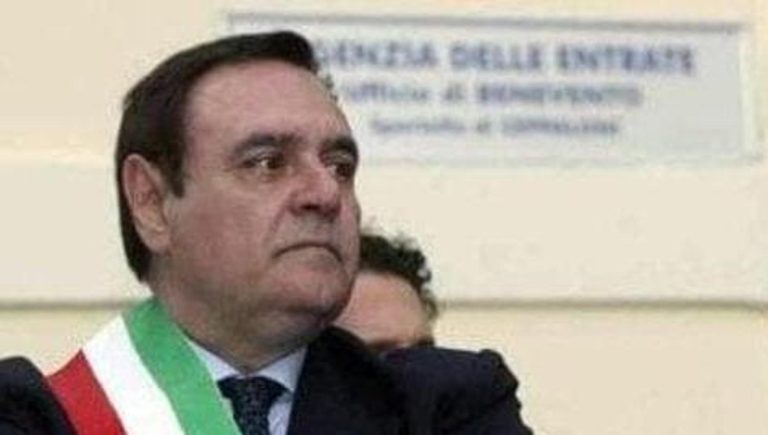 Turismo, Mastella ai baristi: “Bagni puliti e non alzate il prezzo del caffè”