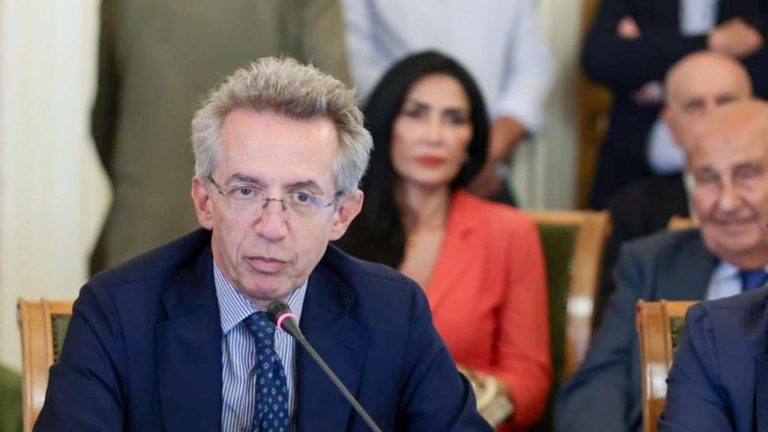 Gaetano Manfredi il mediatore, si rafforza “modello Napoli” anche in Regione
