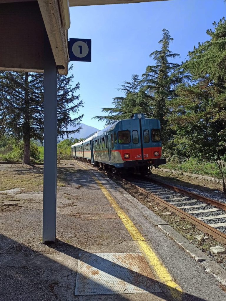 Irpinia Express a luglio 2025: i viaggi in treno storico tra i borghi più belli dell’Irpinia Irpinia Express a luglio 2025: i viaggi in treno storico tra i borghi più belli dell’Irpinia