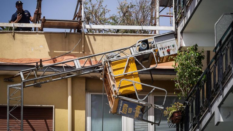 La strage degli operai, pm e tecnici al lavoro. La verità in una perizia