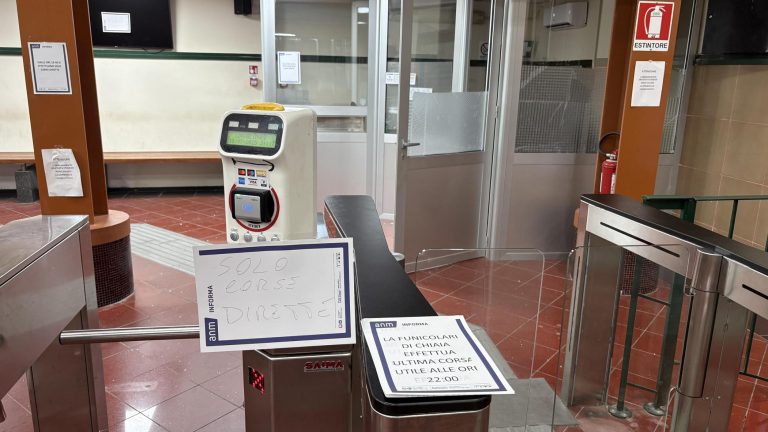 Metrò e funicolari, servizio ridotto l’estate nera dei trasporti a Napoli