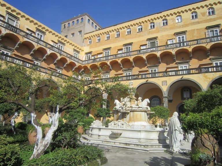Giubileo 2025 a Napoli: 8 itinerari e 77 visite gratuite su “Donne di fede, carità e speranza” Giubileo 2025 a Napoli: 8 itinerari e 77 visite gratuite su “Donne di fede, carità e speranza”