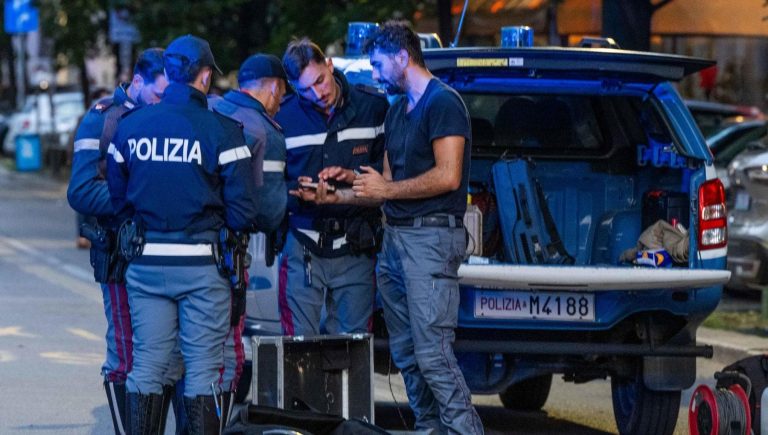 Paura a Salerno: “C’è una bomba a mano in strada”