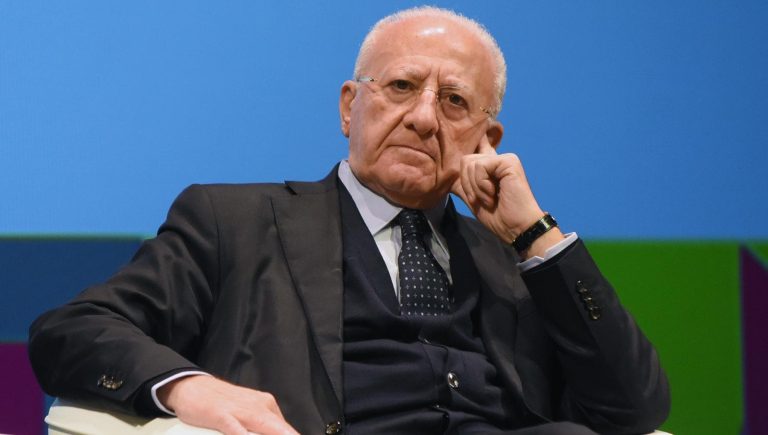 Regionali Campania, De Luca: “Non ostacolerò una coalizione progressista” Regionali Campania, De Luca: “Non ostacolerò una coalizione progressista”